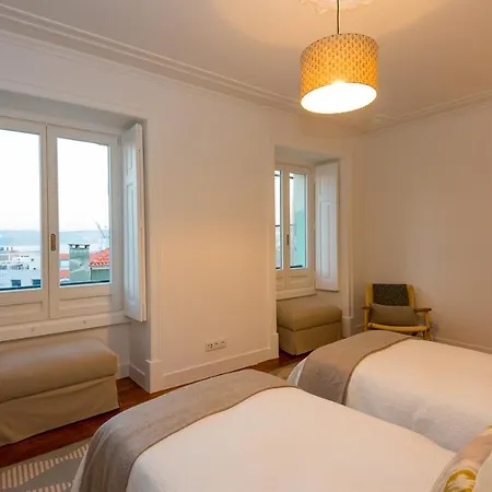Tagus Sunrise In Estrela By Innkeeper Appartamento Lisbona